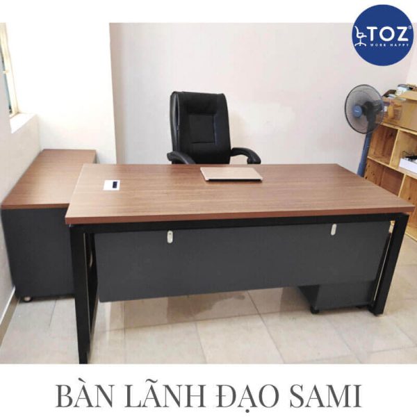 Cần chú ý đến chất liệu bàn giám đốc